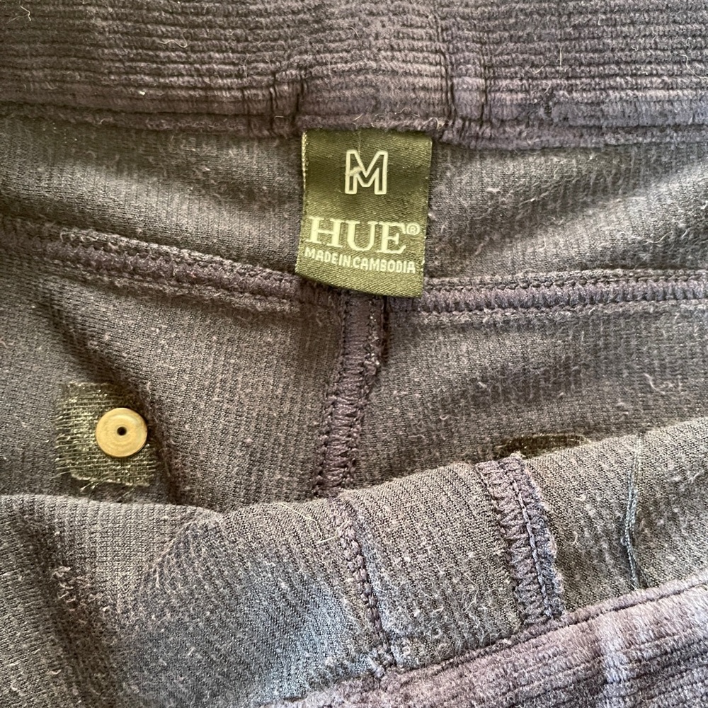 HUE Stretch Corduroy Leggings in Charcoal - Picture 3 of 3